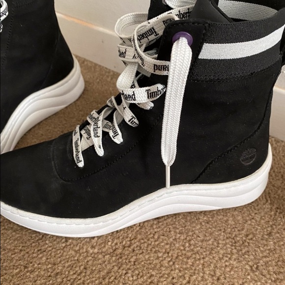Timberland Hightops - Picture 2 of 3